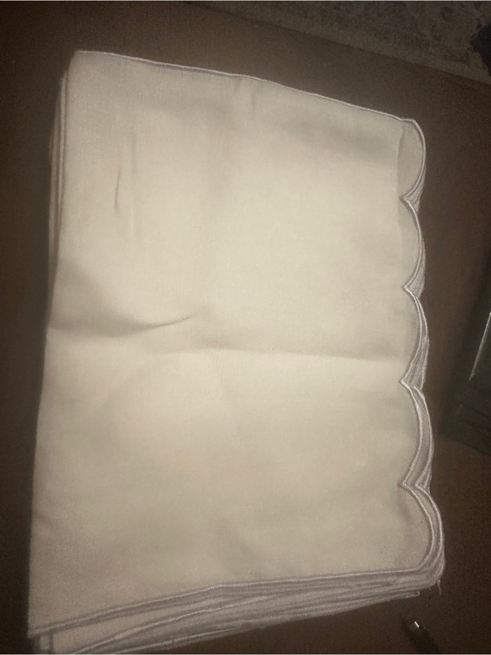 Cream Scalloped Edge placemats set